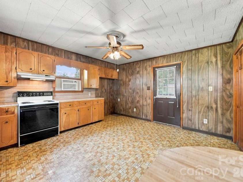3140 Main Street, Claremont, NC 28610.  MLS# CAR4424661, YatesRealty ID 52351. 
