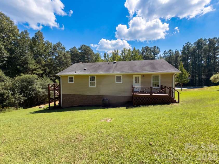 670 Mount Pleasant Road, Mount Pleasant, NC 28124.  MLS# CAR4427342, YatesRealty ID 52354. 