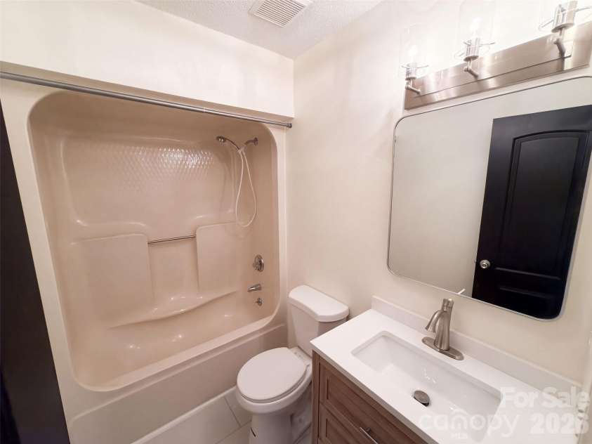 670 Mount Pleasant Road, Mount Pleasant, NC 28124.  MLS# CAR4427342, YatesRealty ID 52354. 