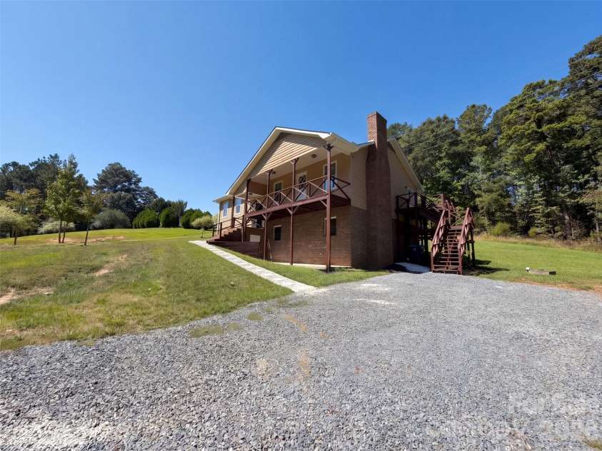 670 Mount Pleasant Road, Mount Pleasant, NC 28124.  MLS# CAR4427342, YatesRealty ID 52354. 