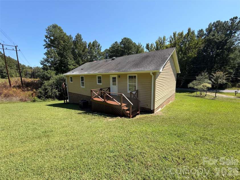 670 Mount Pleasant Road, Mount Pleasant, NC 28124.  MLS# CAR4427342, YatesRealty ID 52354. 