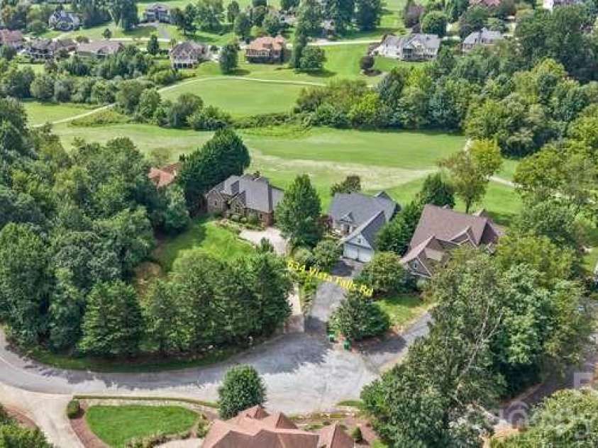 634 Vista Falls Road, Mills River, NC 28759.  MLS# CAR4419847, YatesRealty ID 52355. 