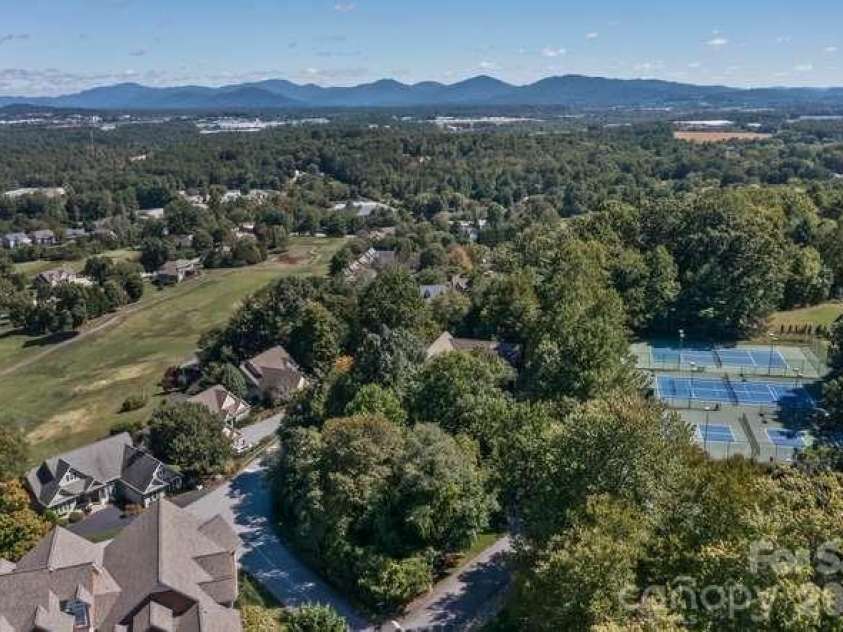 634 Vista Falls Road, Mills River, NC 28759.  MLS# CAR4419847, YatesRealty ID 52355. 