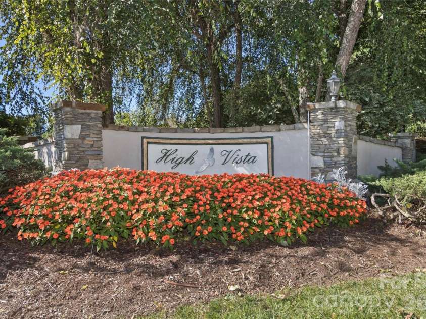 634 Vista Falls Road, Mills River, NC 28759.  MLS# CAR4419847, YatesRealty ID 52355. 