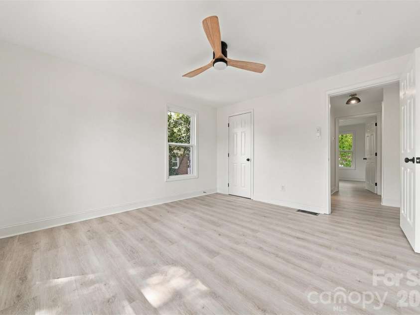 436 Green Street, Morganton, NC 28655.  MLS# CAR4426921, YatesRealty ID 52356. 