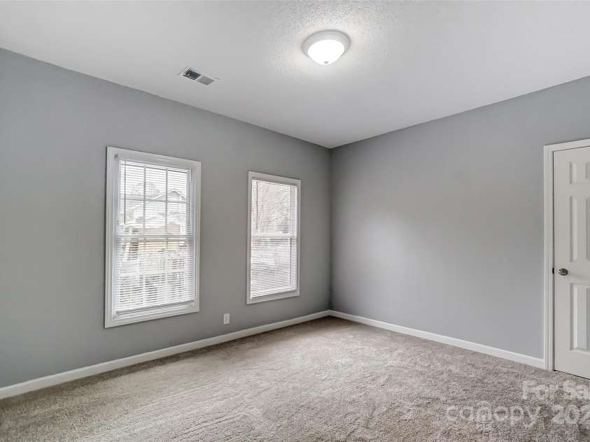 423 Oak Street, Gastonia, NC 28054.  MLS# CAR4206712, YatesRealty ID 5236. 