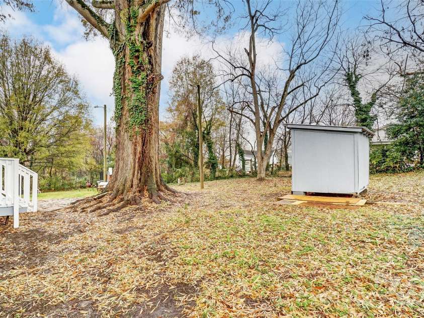 423 Oak Street, Gastonia, NC 28054.  MLS# CAR4206712, YatesRealty ID 5236. 