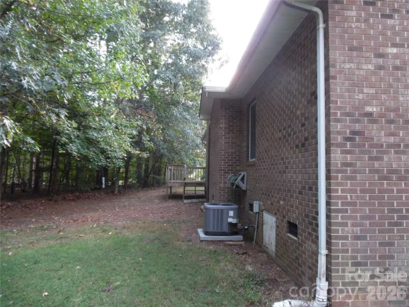 1453 Marshbrooke Lane, Catawba, NC 28609.  MLS# CAR4427196, YatesRealty ID 52360. 