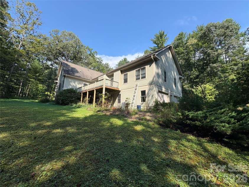 502 Pace Road, Hendersonville, NC 28792.  MLS# CAR4427291, YatesRealty ID 52361. 