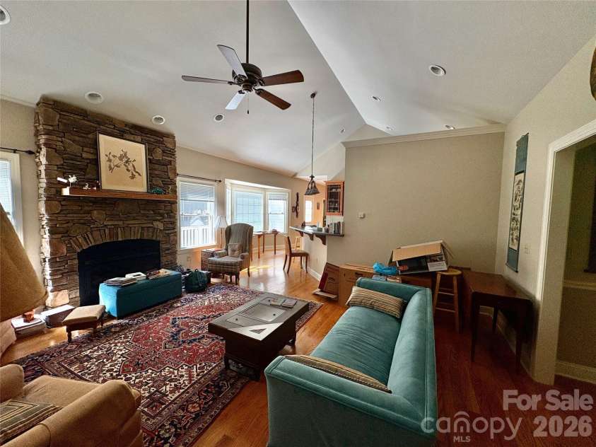 502 Pace Road, Hendersonville, NC 28792.  MLS# CAR4427291, YatesRealty ID 52361. 