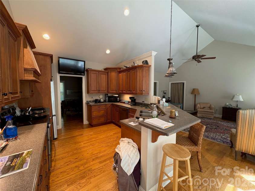 502 Pace Road, Hendersonville, NC 28792.  MLS# CAR4427291, YatesRealty ID 52361. 