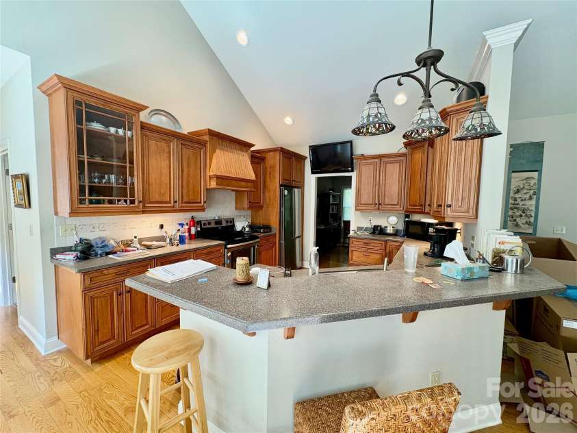 502 Pace Road, Hendersonville, NC 28792.  MLS# CAR4427291, YatesRealty ID 52361. 