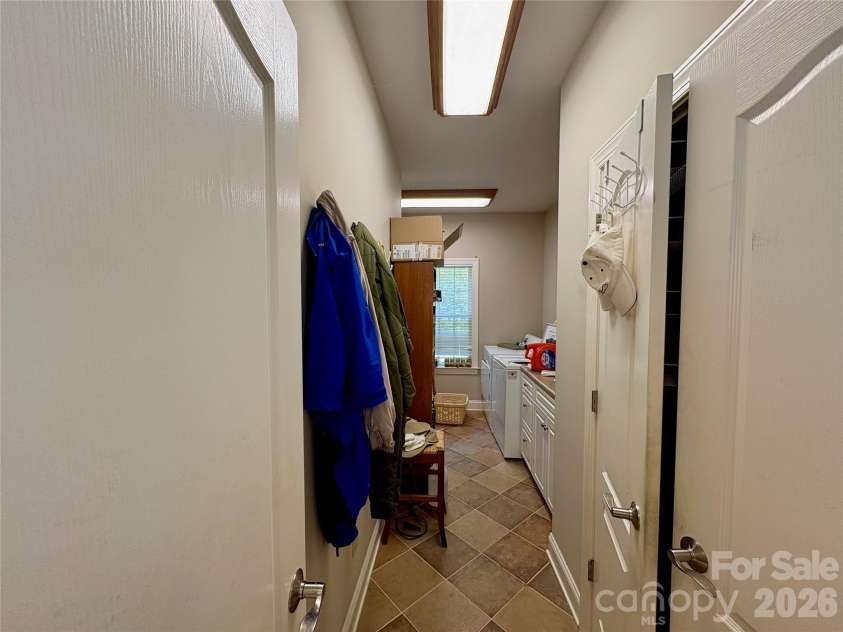 502 Pace Road, Hendersonville, NC 28792.  MLS# CAR4427291, YatesRealty ID 52361. 
