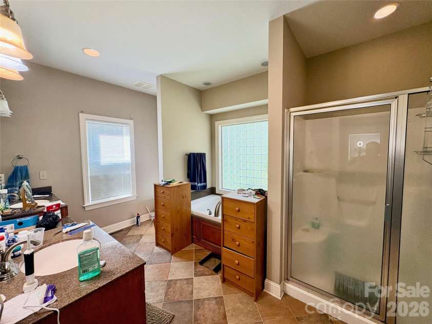 502 Pace Road, Hendersonville, NC 28792.  MLS# CAR4427291, YatesRealty ID 52361. 