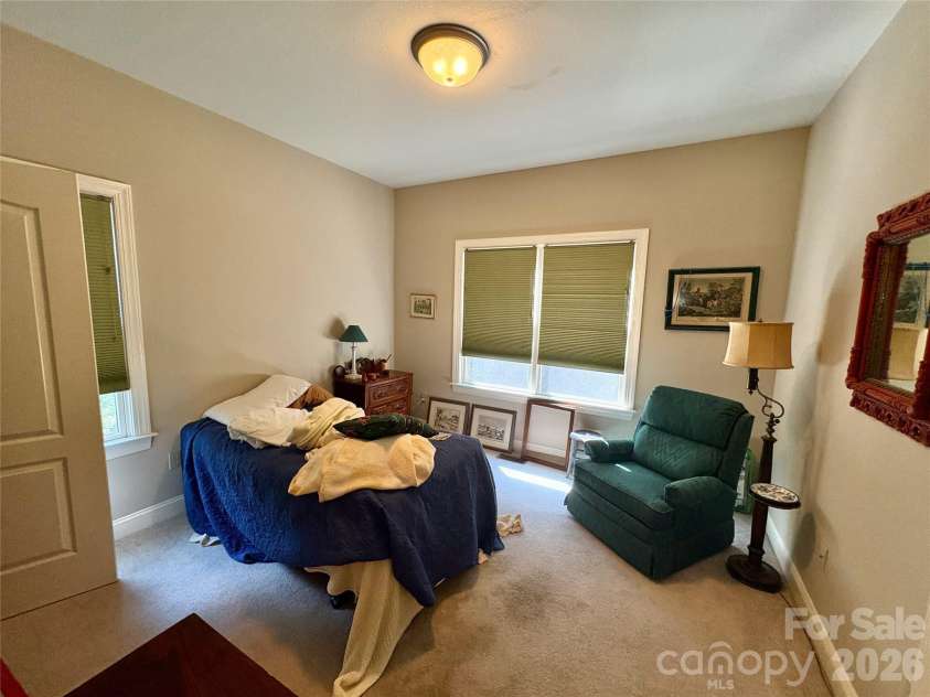 502 Pace Road, Hendersonville, NC 28792.  MLS# CAR4427291, YatesRealty ID 52361. 