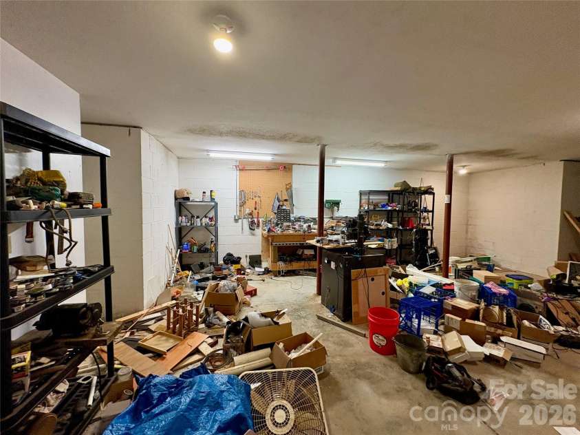 502 Pace Road, Hendersonville, NC 28792.  MLS# CAR4427291, YatesRealty ID 52361. 