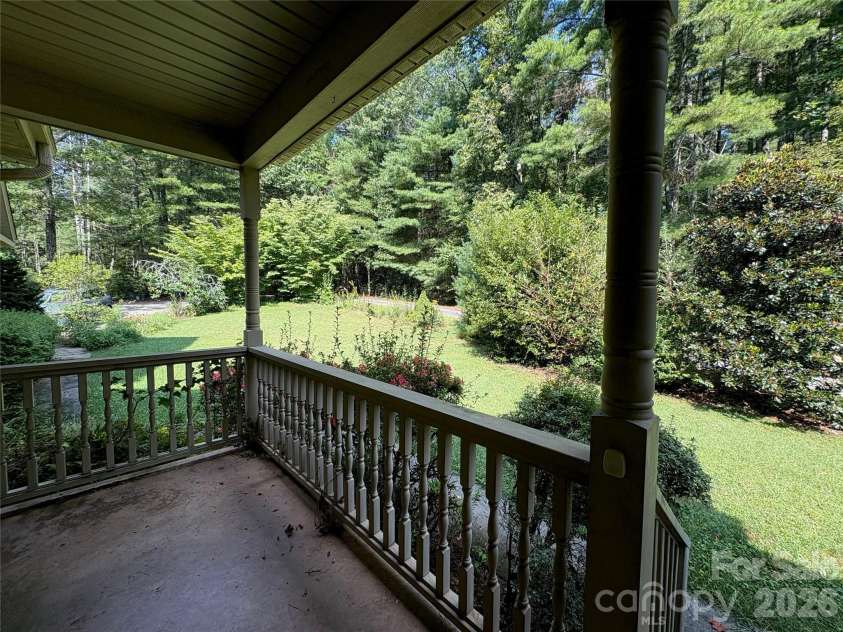 502 Pace Road, Hendersonville, NC 28792.  MLS# CAR4427291, YatesRealty ID 52361. 
