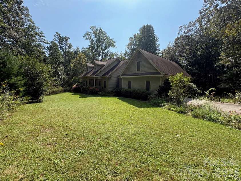 502 Pace Road, Hendersonville, NC 28792.  MLS# CAR4427291, YatesRealty ID 52361. 