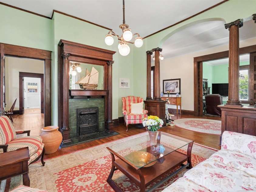 624 Walnut Street, Statesville, NC 28677.  MLS# CAR4396029, YatesRealty ID 52364. 
