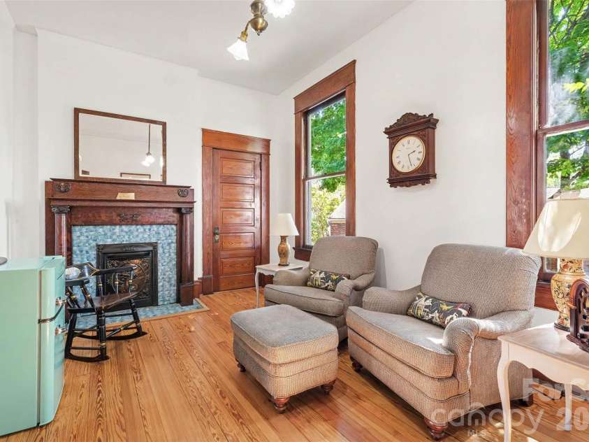624 Walnut Street, Statesville, NC 28677.  MLS# CAR4396029, YatesRealty ID 52364. 