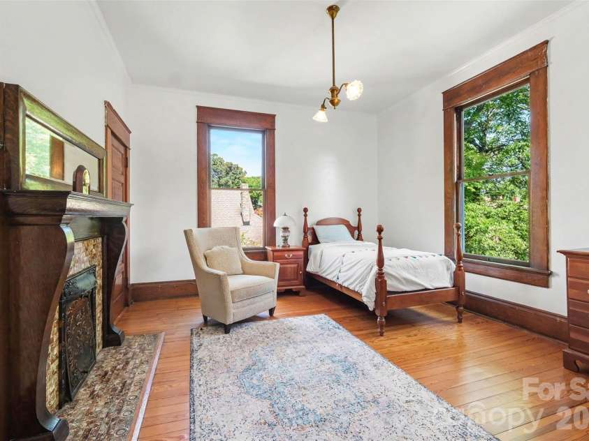 624 Walnut Street, Statesville, NC 28677.  MLS# CAR4396029, YatesRealty ID 52364. 