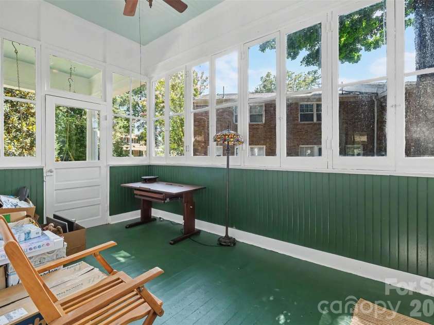 624 Walnut Street, Statesville, NC 28677.  MLS# CAR4396029, YatesRealty ID 52364. 