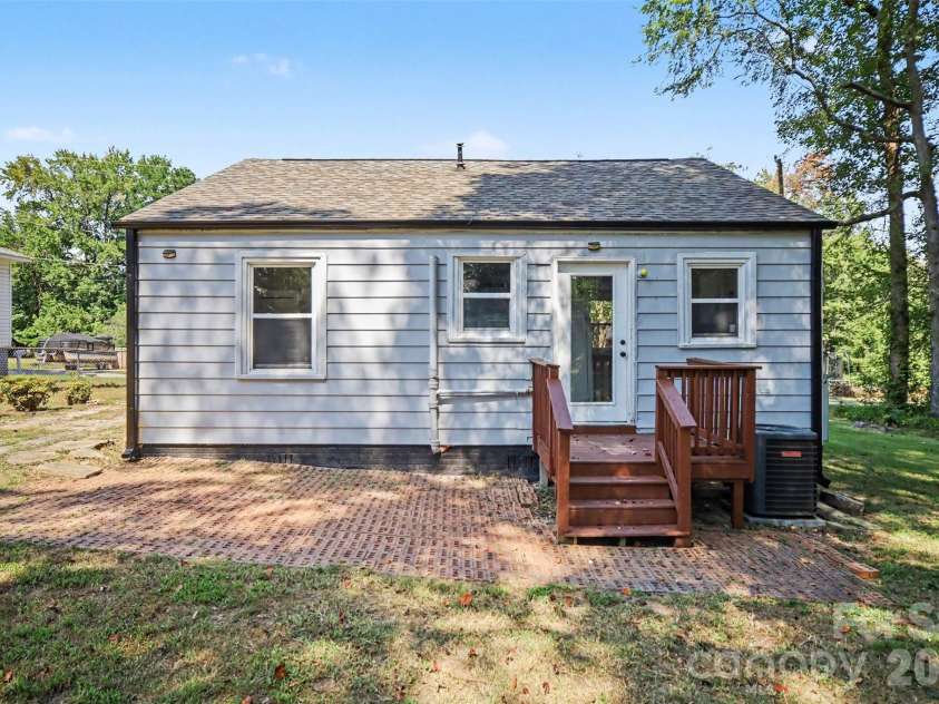 312 Prince Street, Kannapolis, NC 28083.  MLS# CAR4424619, YatesRealty ID 52367. 