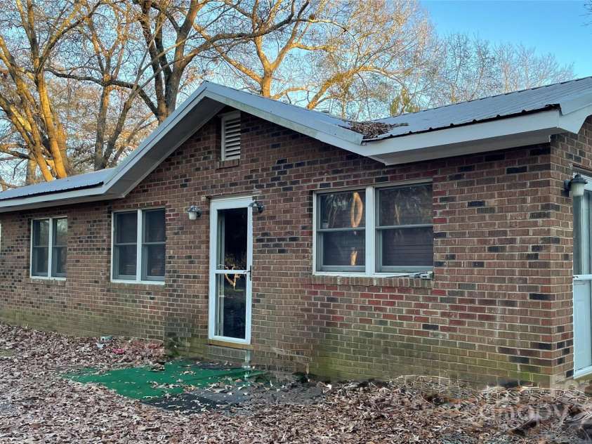 2912 GADDYS FERRY Road, Norwood, NC 28128.  MLS# CAR4329332, YatesRealty ID 52372. 