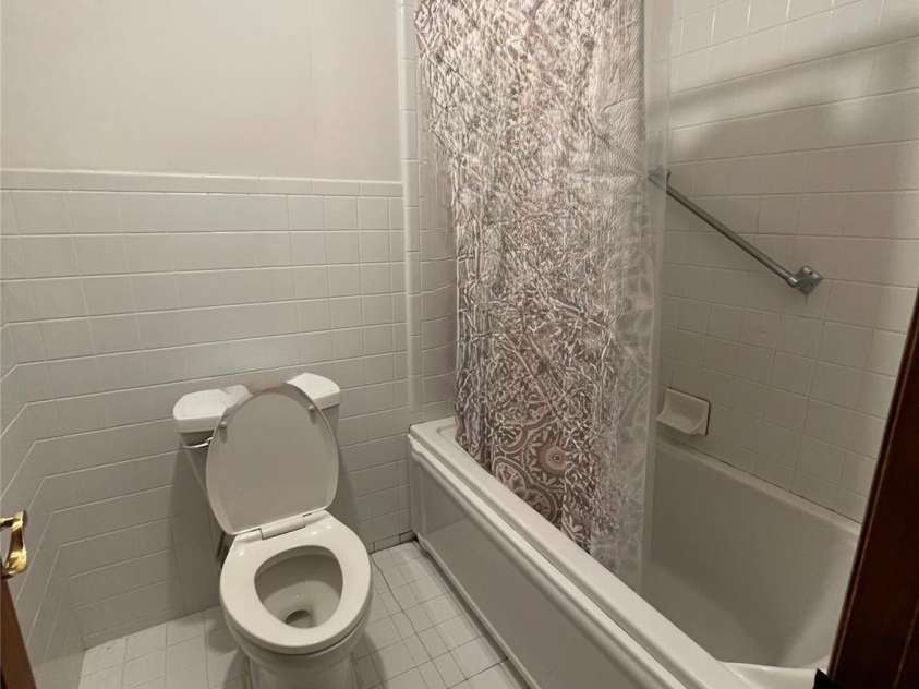 2912 GADDYS FERRY Road, Norwood, NC 28128.  MLS# CAR4329332, YatesRealty ID 52372. MASTER BATH 