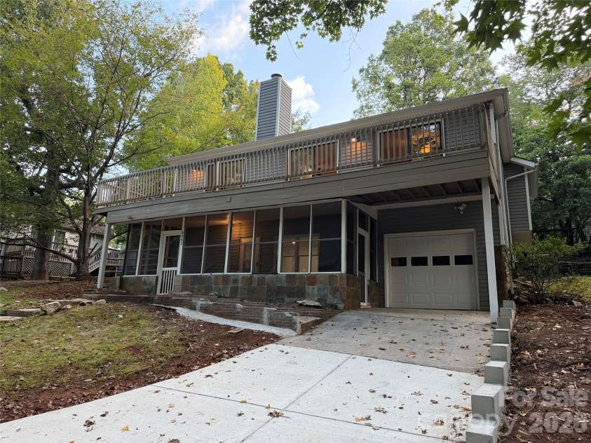 4043 Windward Drive, Tega Cay, SC 29708.  MLS# CAR4426167, YatesRealty ID 52375. 