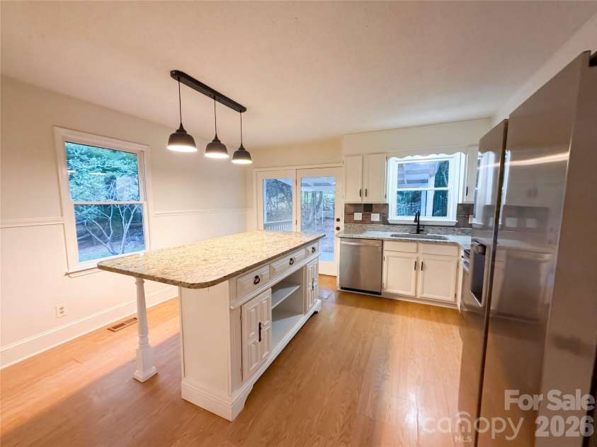 4043 Windward Drive, Tega Cay, SC 29708.  MLS# CAR4426167, YatesRealty ID 52375. 