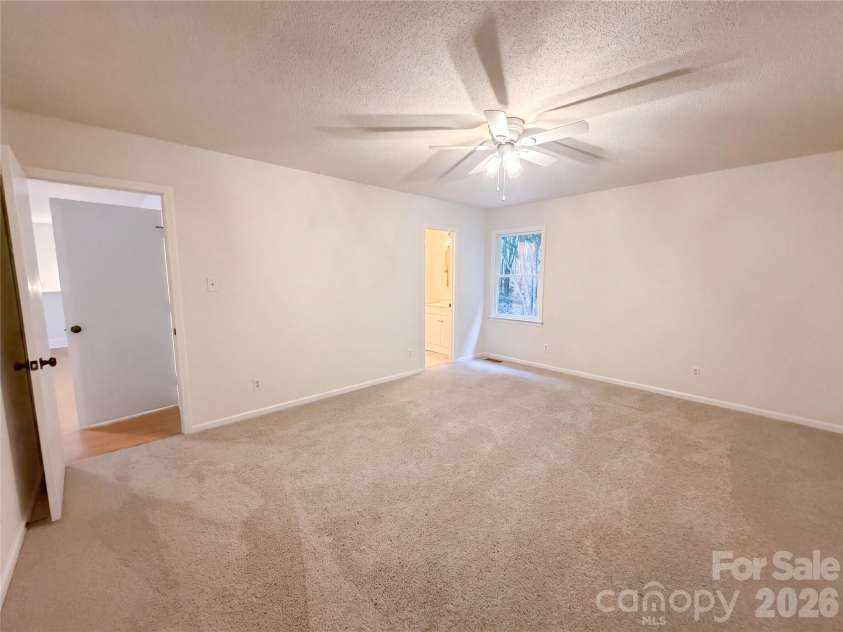 4043 Windward Drive, Tega Cay, SC 29708.  MLS# CAR4426167, YatesRealty ID 52375. 