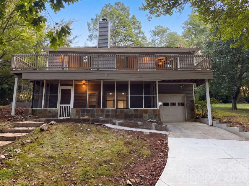 4043 Windward Drive, Tega Cay, SC 29708.  MLS# CAR4426167, YatesRealty ID 52375. 