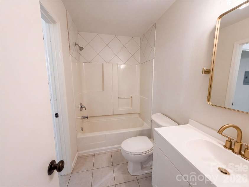 4043 Windward Drive, Tega Cay, SC 29708.  MLS# CAR4426167, YatesRealty ID 52375. 
