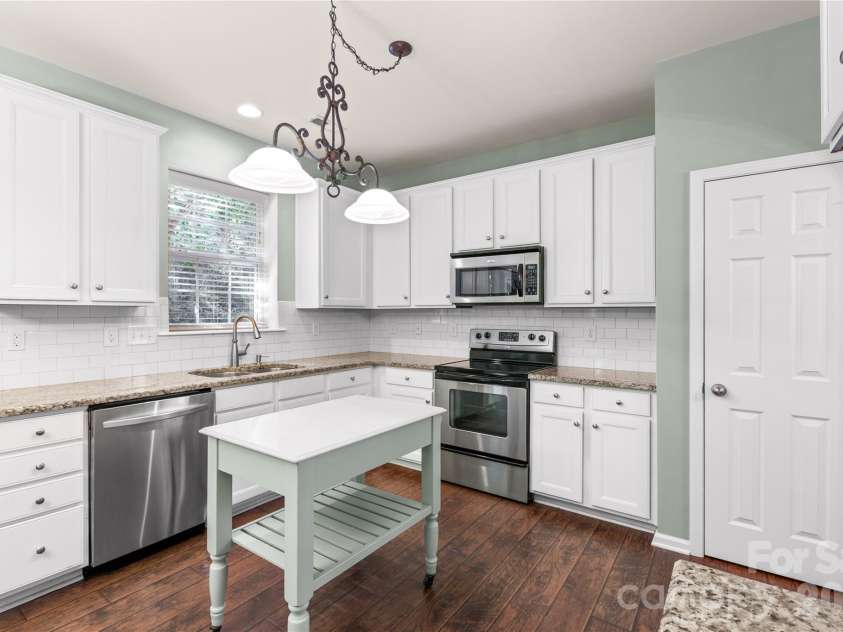 4260 Wiregrass Road, Indian Land, SC 29707.  MLS# CAR4426799, YatesRealty ID 52377. Lots of counter space!