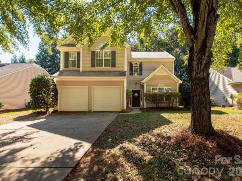 4260 Wiregrass Road, Indian Land, SC 29707.  MLS# CAR4426799, YatesRealty ID 52377. Welcome home to 4260 Wiregrass