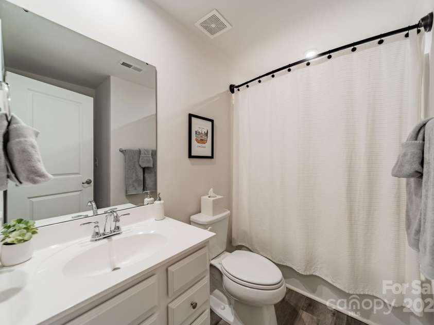 3104 Timber Mill Drive, Matthews, NC 28104.  MLS# CAR4234429, YatesRealty ID 5238. 