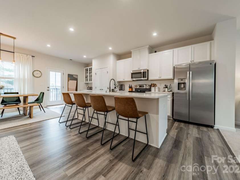 3104 Timber Mill Drive, Matthews, NC 28104.  MLS# CAR4234429, YatesRealty ID 5238. 