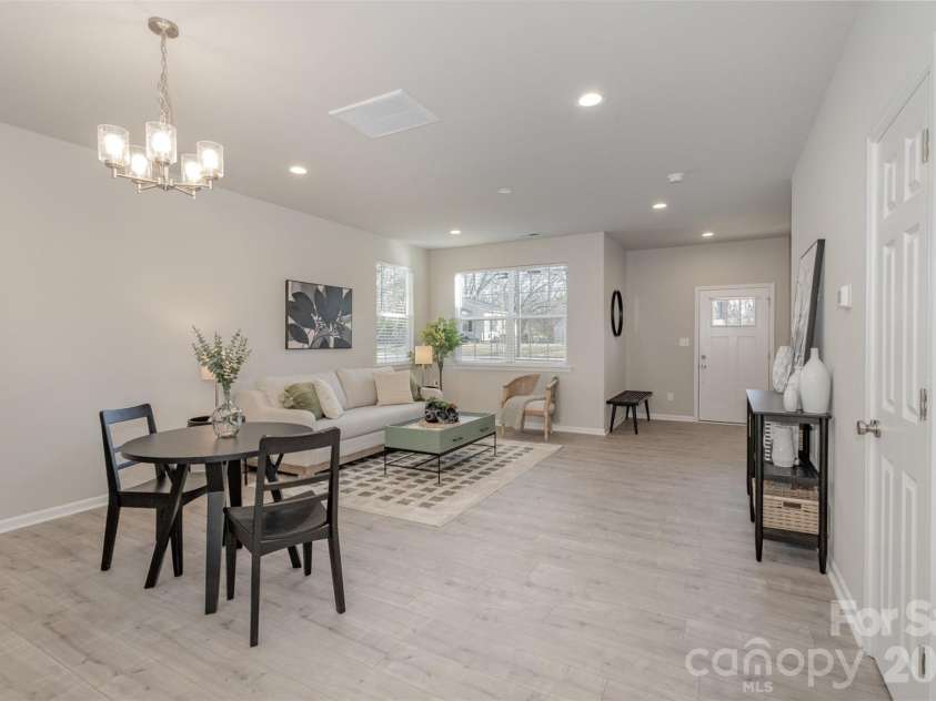 344D Lincoln Street, Concord, NC 28025.  MLS# CAR4355432, YatesRealty ID 5238. Breakfast Area open to Living Room of Model