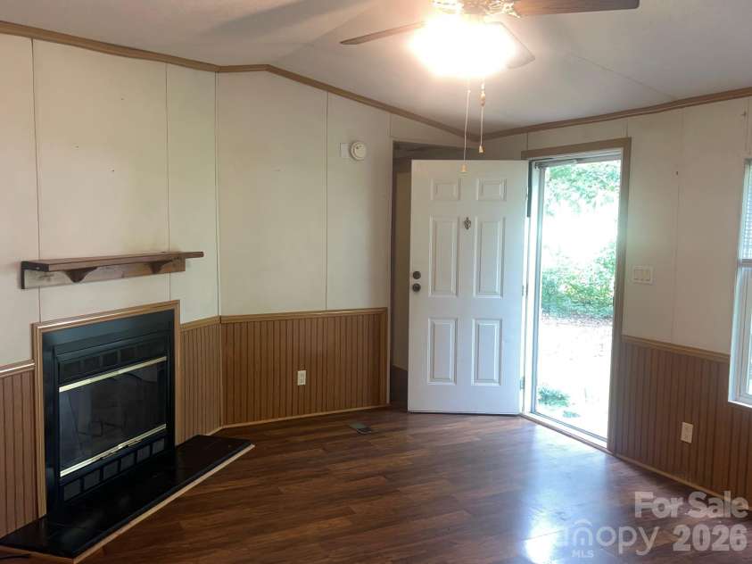 5543 White Oaks Drive, Morganton, NC 28655.  MLS# CAR4426777, YatesRealty ID 52381. 