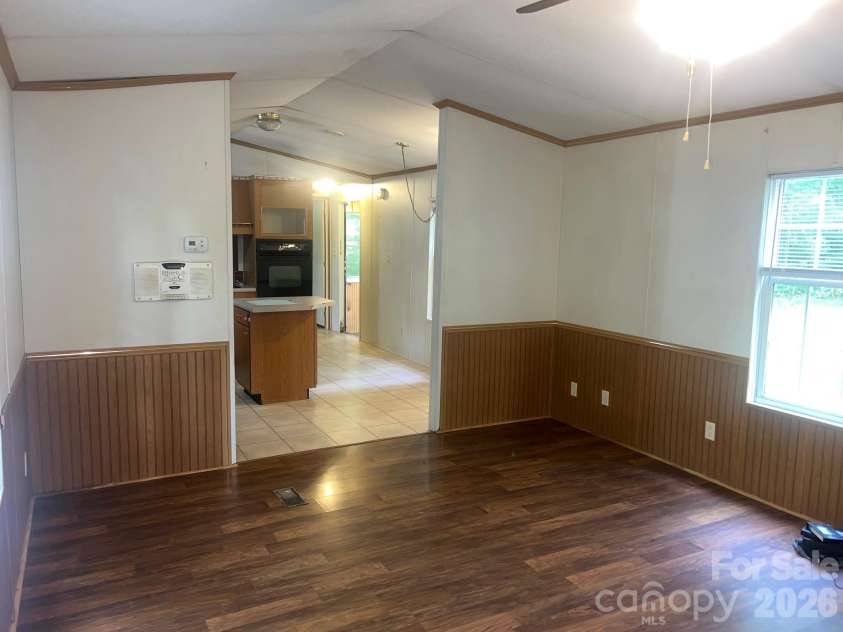 5543 White Oaks Drive, Morganton, NC 28655.  MLS# CAR4426777, YatesRealty ID 52381. 