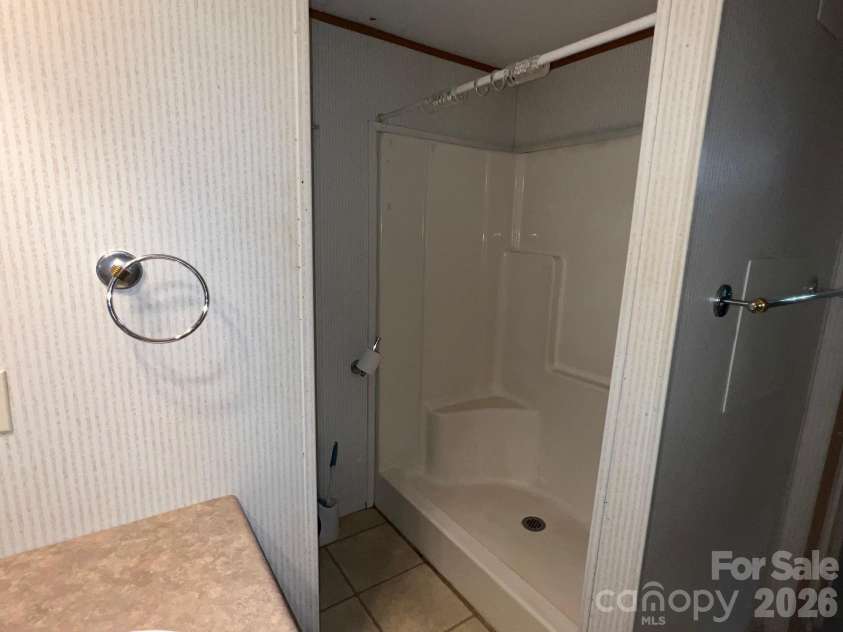 5543 White Oaks Drive, Morganton, NC 28655.  MLS# CAR4426777, YatesRealty ID 52381. 