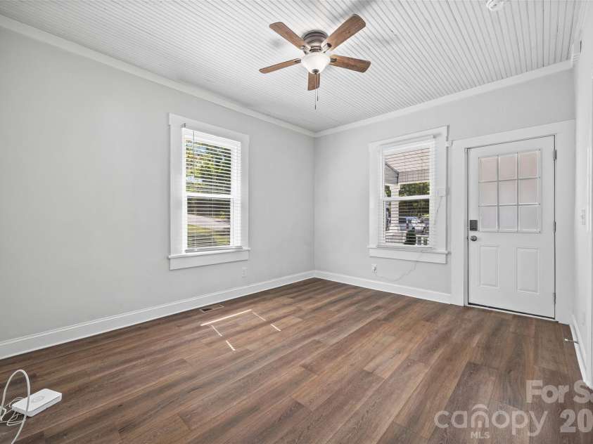 427 Oates Street, Rock Hill, SC 29730.  MLS# CAR4427081, YatesRealty ID 52382. 