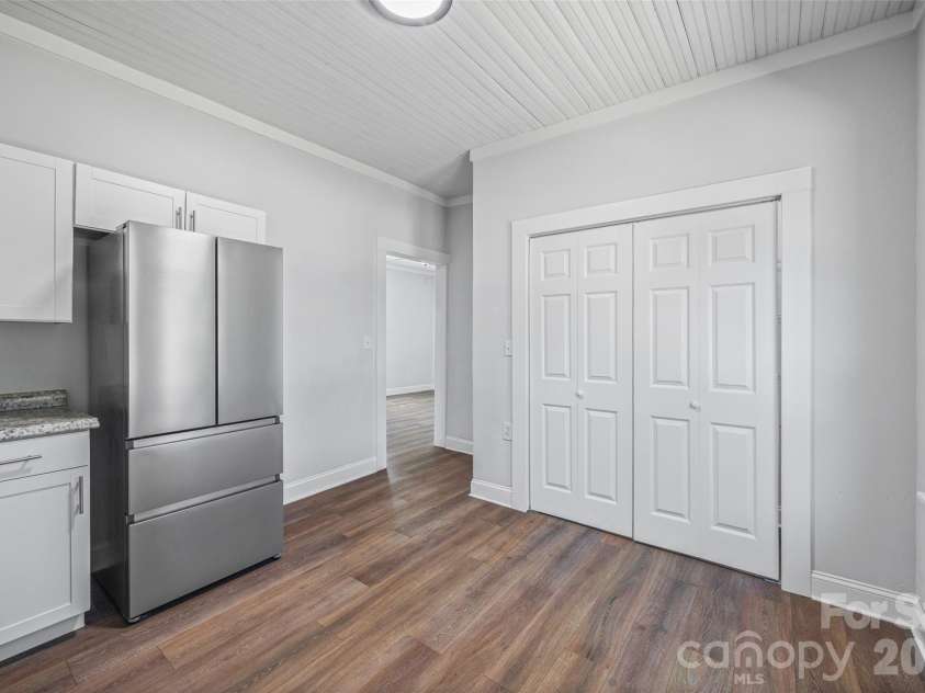 427 Oates Street, Rock Hill, SC 29730.  MLS# CAR4427081, YatesRealty ID 52382. 
