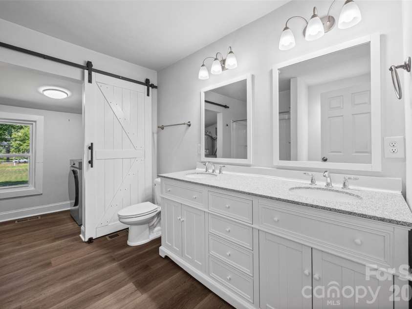 427 Oates Street, Rock Hill, SC 29730.  MLS# CAR4427081, YatesRealty ID 52382. 