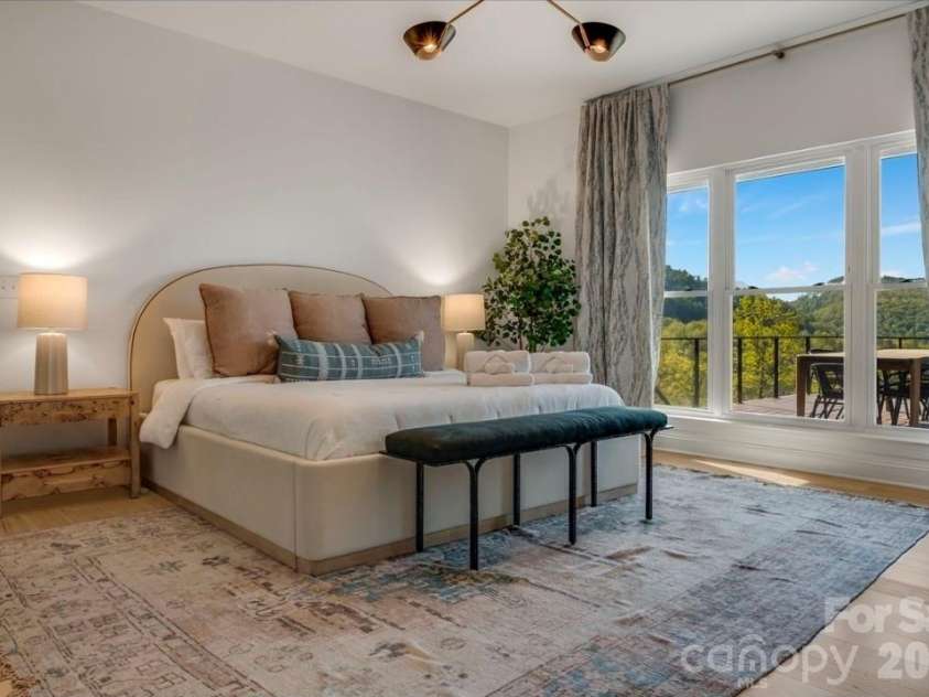 58 Bird Creek Estates Road, Black Mountain, NC 28711.  MLS# CAR4427379, YatesRealty ID 52383. Main Level Bedroom Suite