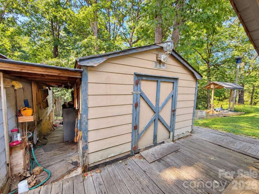 8596 Ledford Avenue, Connelly Springs, NC 28612.  MLS# CAR4427235, YatesRealty ID 52385. 