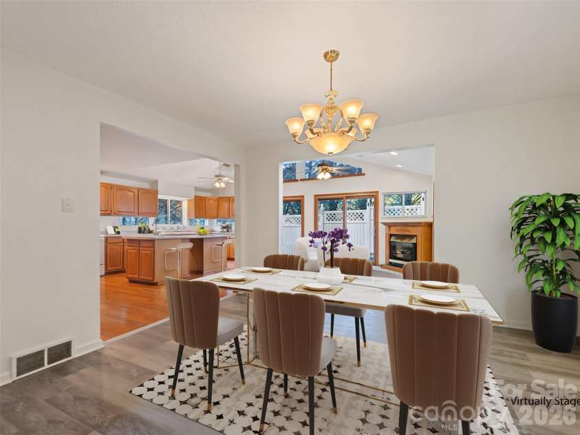 11 Crestwood Lane, Candler, NC 28715.  MLS# CAR4427440, YatesRealty ID 52386. 