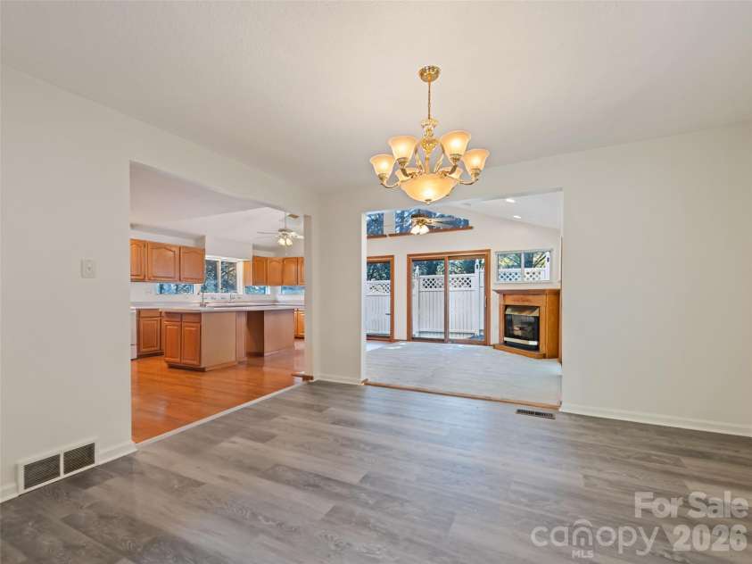 11 Crestwood Lane, Candler, NC 28715.  MLS# CAR4427440, YatesRealty ID 52386. 