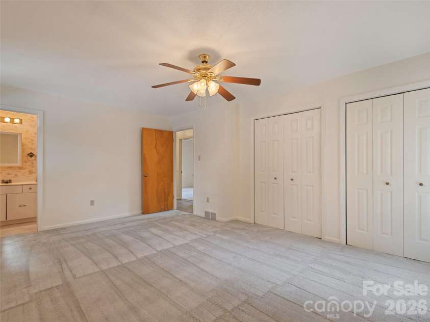 11 Crestwood Lane, Candler, NC 28715.  MLS# CAR4427440, YatesRealty ID 52386. 